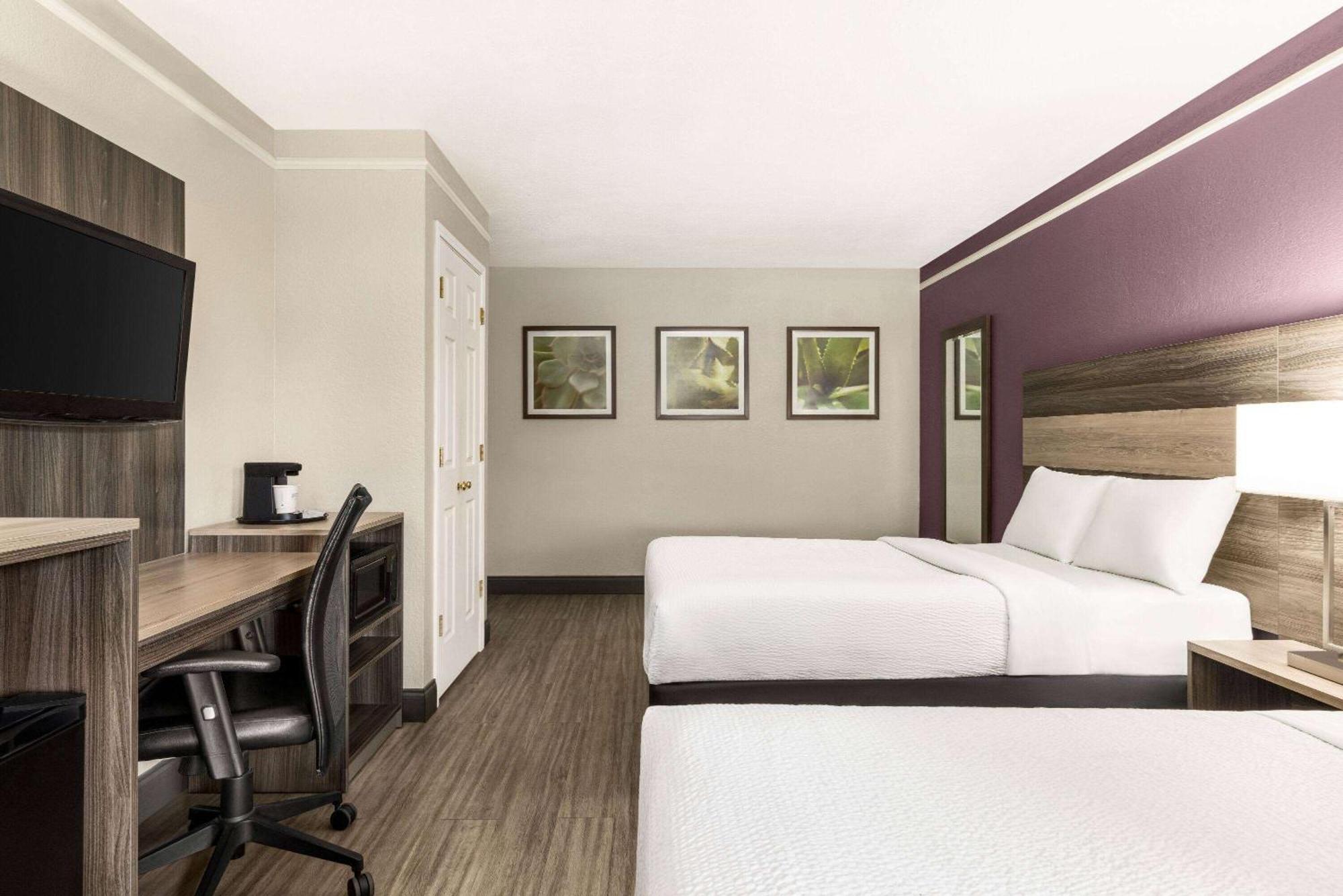 La Quinta Inn By Wyndham San Antonio Lackland Eksteriør bilde