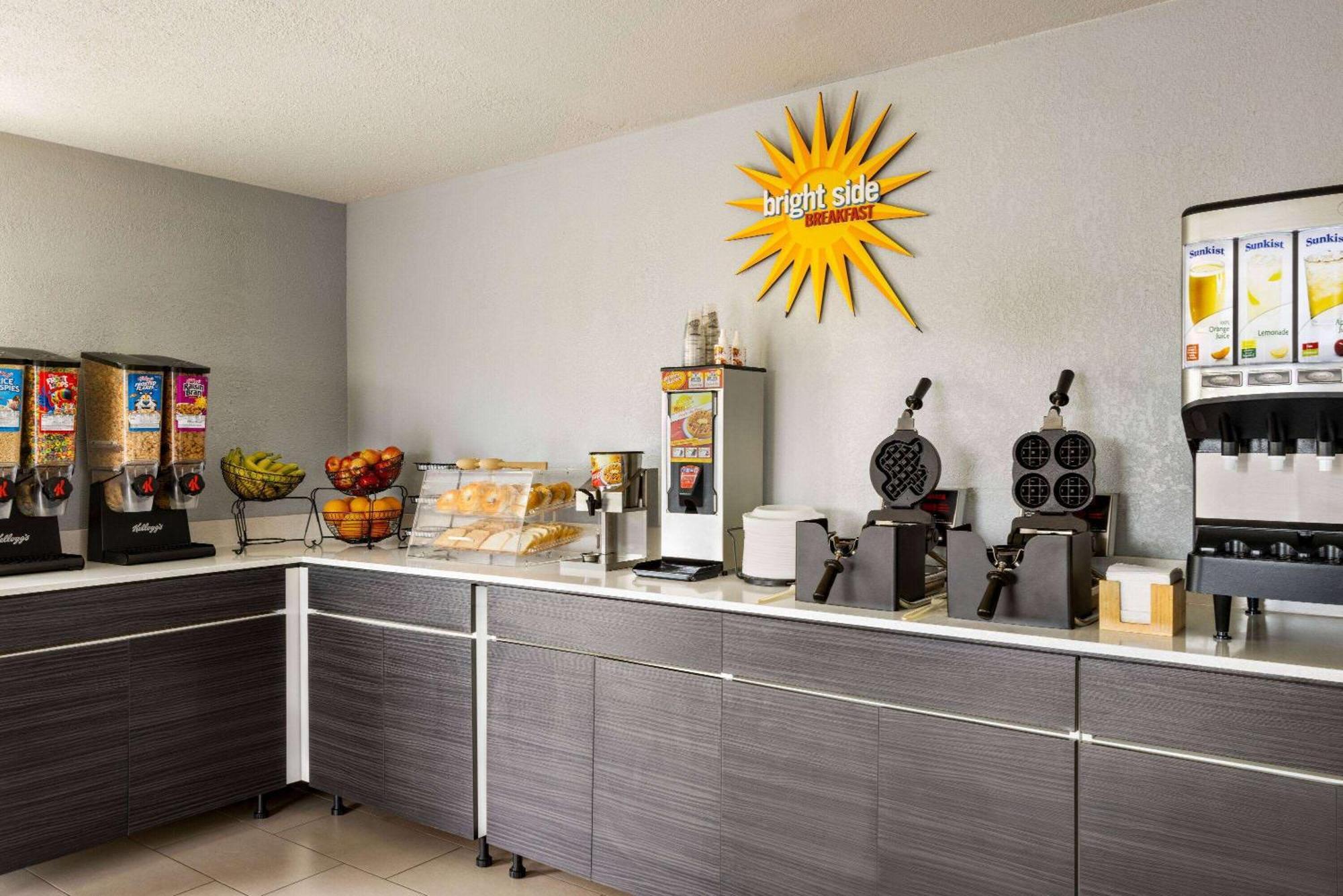 La Quinta Inn By Wyndham San Antonio Lackland Eksteriør bilde