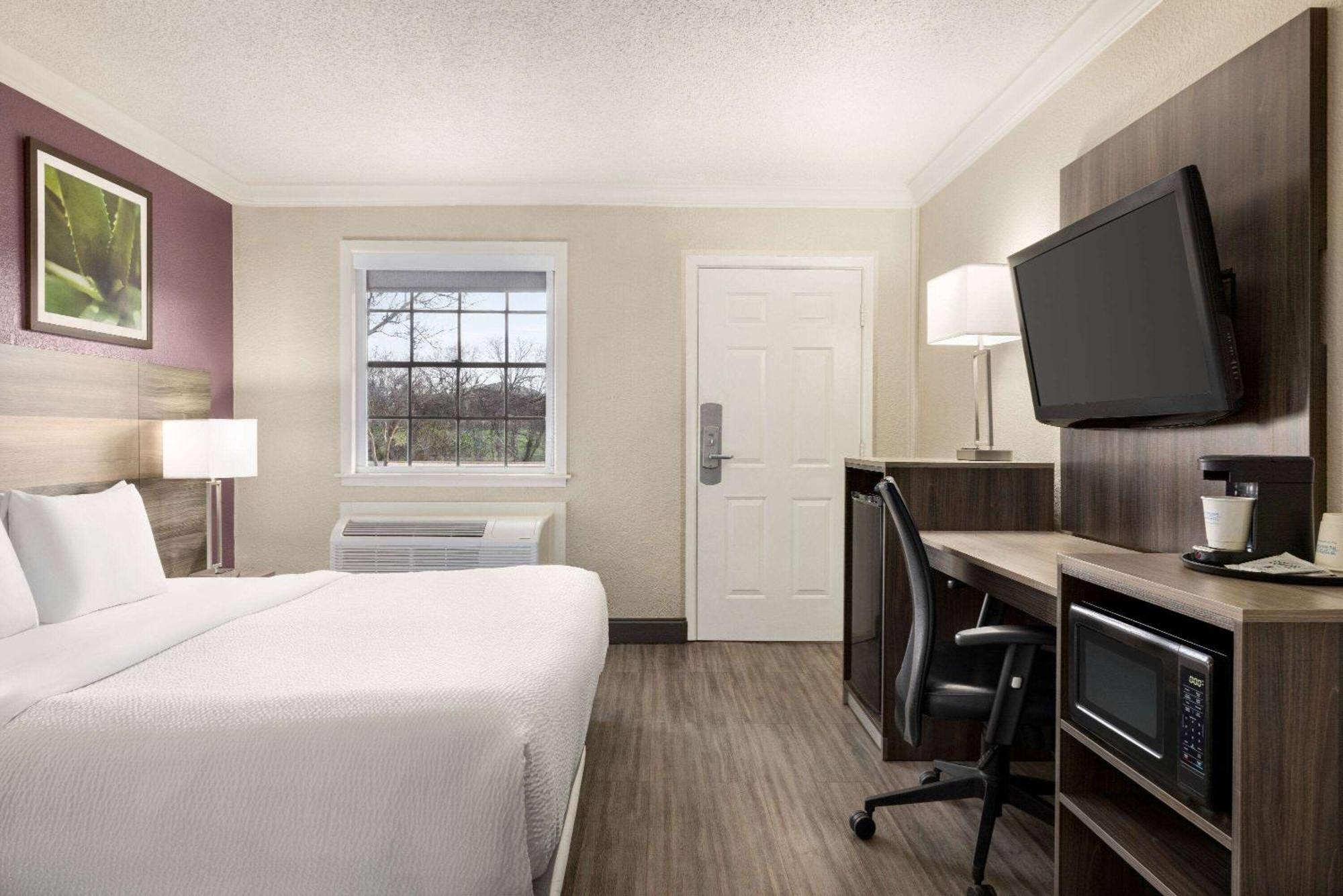 La Quinta Inn By Wyndham San Antonio Lackland Eksteriør bilde